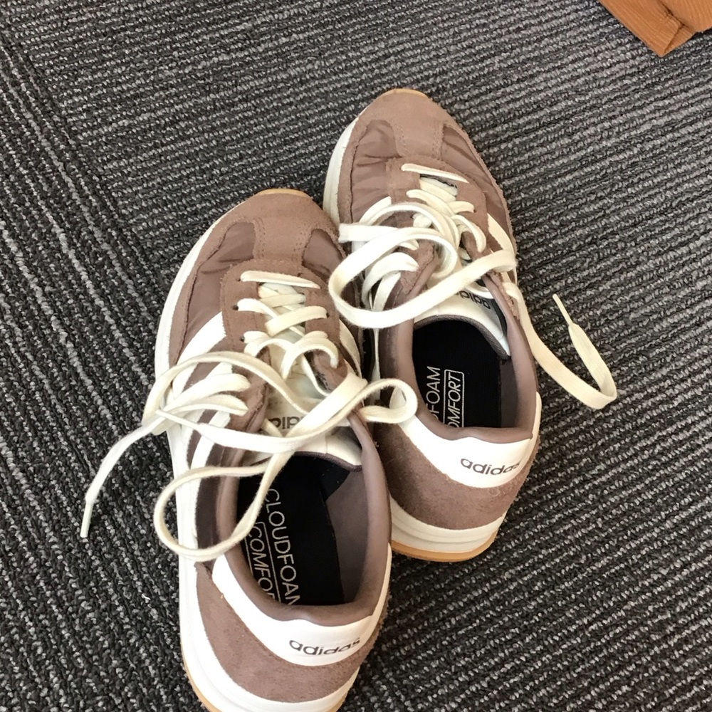 Adidas Women’s Tan and White Sneakers WORN ONCE